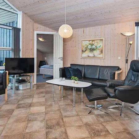 Three-Bedroom Holiday home in Hemmet 36 Vakantiehuis