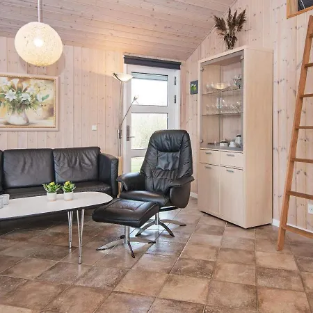 Three-Bedroom Holiday home in Hemmet 36 *
