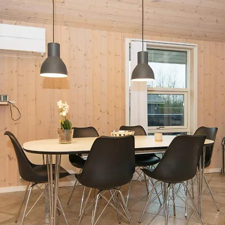 Three-Bedroom Holiday home in Hemmet 36 Vakantiehuis