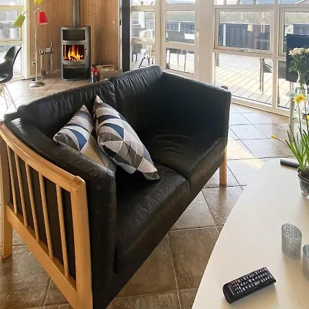 Vakantiehuis Three-Bedroom Holiday home in Hemmet 36 Hemmet